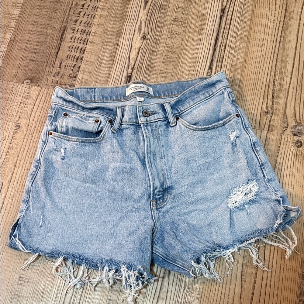Abercrombie high rise 4” curve love mom short
